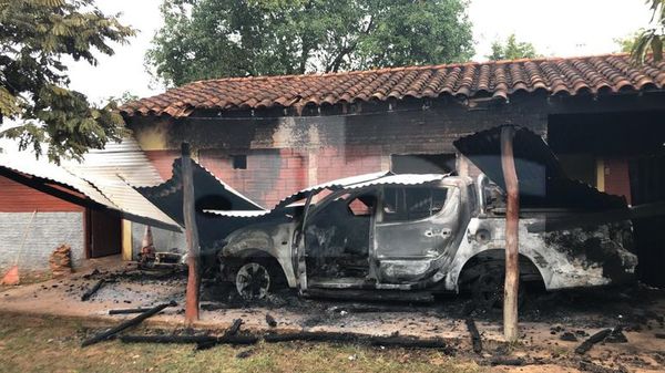 Desconocidos armados atacan una subcomisaría en Loreto - Noticiero Paraguay