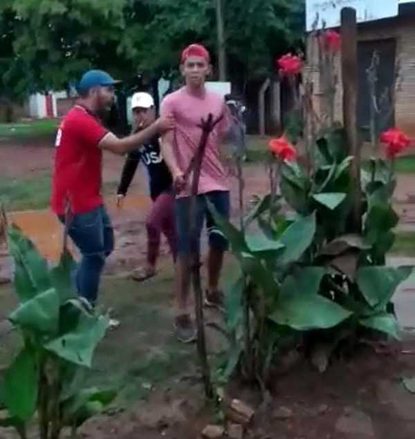 Una turba ataca a familia en Ciudad del Este - La Clave