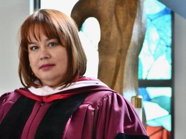 Paraguaya es premiada como la mejor docente en universidad de EEUU