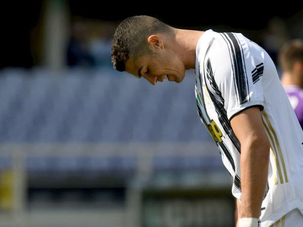 Fiorentina frena más a la Juventus