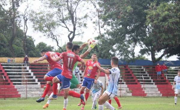 Diario HOY | Goleada, lances postergados y cinco punteros