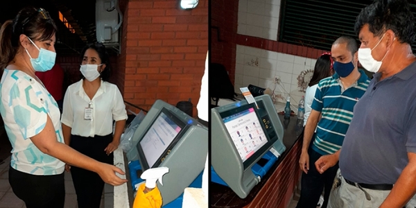 Residentes de Lambaré practican con las Máquinas de Votación | .::Agencia IP::.