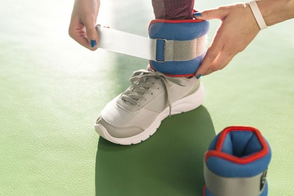 ¿Caminar con pesas es bueno para tu cuerpo?