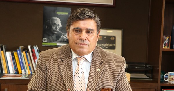 La Nación / Mano a mano LN con Eduardo Felippo: “La ciencia es una inversión y no puede postergarse más”