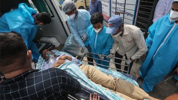 Catástrofe humanitaria en India: 243 casos de Covid por minuto y cremaciones masivas en las calles - ADN Digital