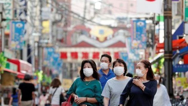 Japón inicia dos semanas de restricciones, a punto de superar las 10.000 muertes