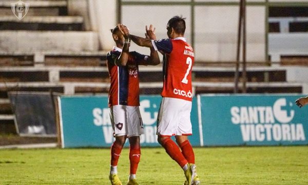 Cerro Porteño supera a Guaireña y se mantiene al asecho