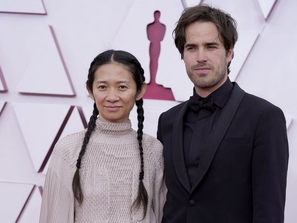 Chloé Zhao gana el Óscar a mejor dirección por "Nomadland"