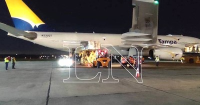 La Nación / Anoche llegaron las vacunas anticovid