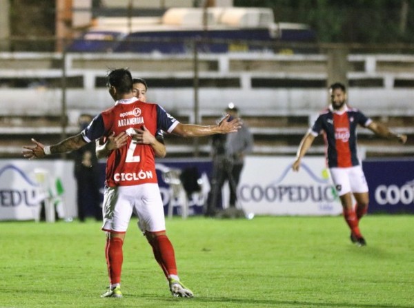 Cerro Porteño gana en Guaira y se acerca a la cima | .::Agencia IP::.