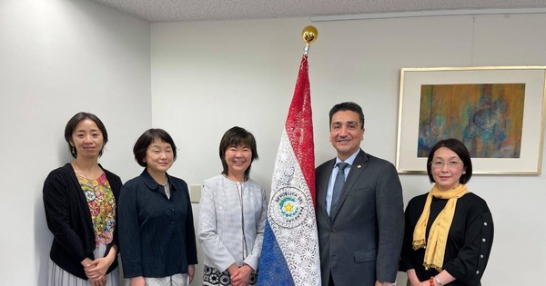 La Nación / En Japón crean una Asociación del Ñandutí para difundir su valor cultural y atractivo artesanal