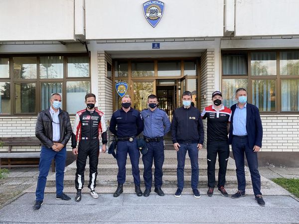 Sébastien Ogier, multado por ocasionar un accidente - Automovilismo - ABC Color