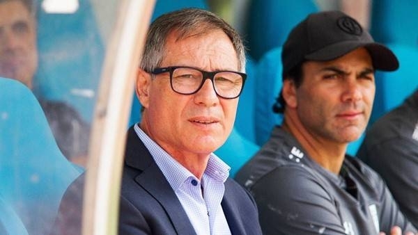 Diario HOY | Ariel Holan renuncia como técnico de Santos