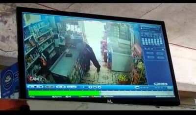 Motochorro vació caja registradora de local comercial