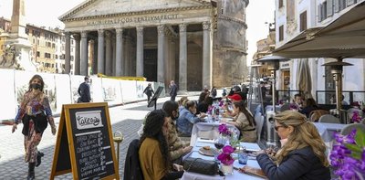 Italia: la gente salió a comer y los científicos dijeron que la medida es excesiva - ADN Digital