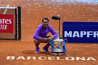 Versus / Rafael Nadal gana a Stefanos Tsitsipas y conquista 12º título en Barcelona