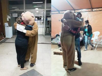 Reparten "abrazo de oso" en Hospital de Clínicas