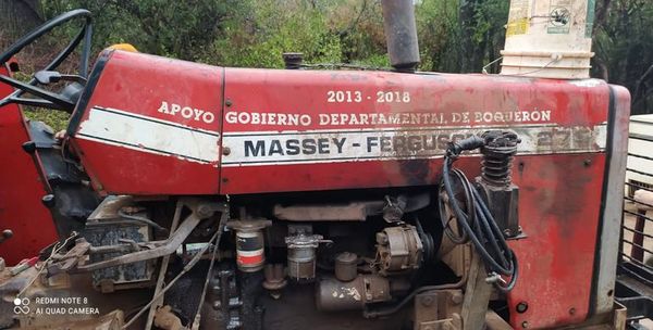 Incautan tractor donado por la Gobernación de Boquerón y detienen a tres personas - Nacionales - ABC Color