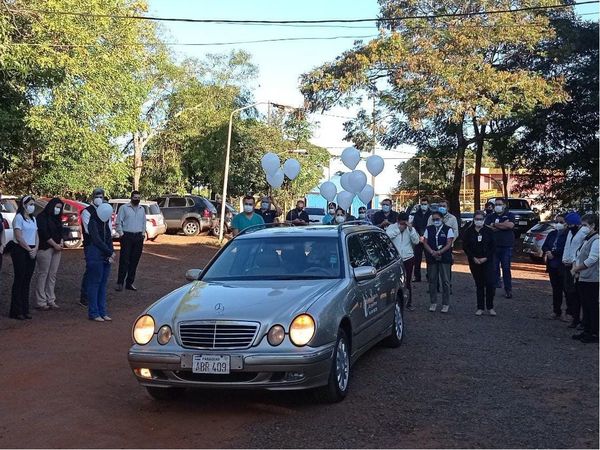 Fallece funcionaria de Salud y su esposo e hijo luchan por sus vidas