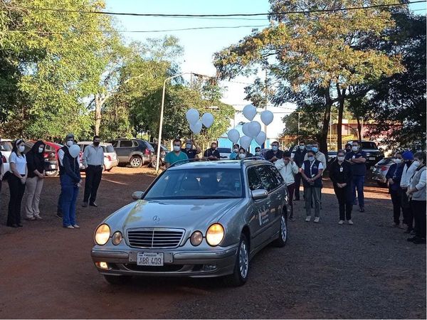 Fallece funcionaria de Salud y su esposo e hijo luchan por sus vidas 