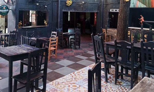 Trabajadores de eventos protestan por nuevas restricciones - Nacionales - ABC Color