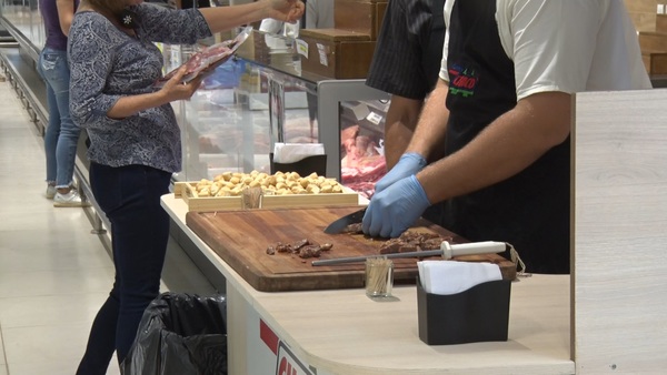 Realizaron degustación de carne de cordero en Fernheim