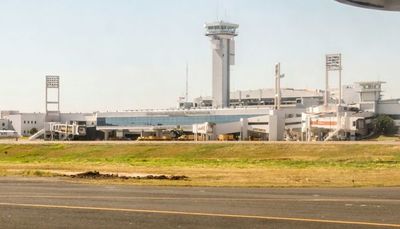Catastro y Dinac abordaron en reunión sobre inmuebles que afectan al Aeropuerto | .::Agencia IP::.