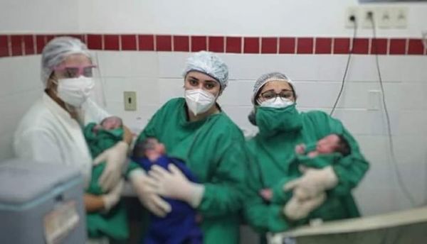 Esperaban dos bebés, pero eran trillizos