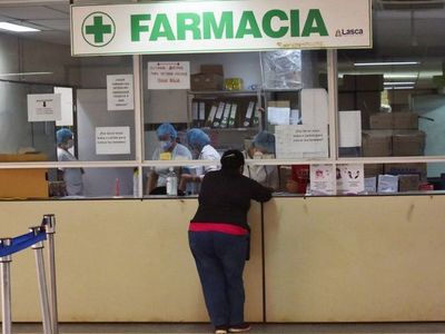 Clínicas: Familiares denuncian fuga de fármacos en farmacia