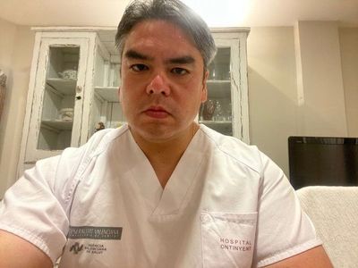 MÉDICO PARAGUAYO VUELVE DEL EXTRANJERO PARA TRAER DONACIONES