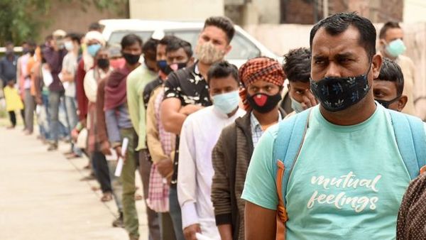 India sumó por sexto día más de 300.000 casos y empezó a llegar la ayuda internacional | .::Agencia IP::.