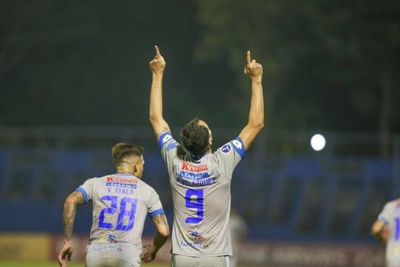 Un confiado 12 de Octubre visita a Huachipato por Copa Sudamericana