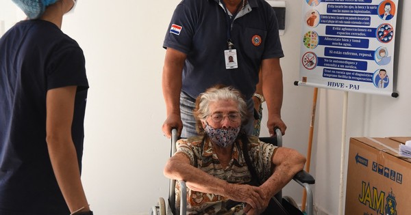 La Nación / Médicos recuerdan que toda persona mayor y con diabetes debe vacunarse contra el COVID-19