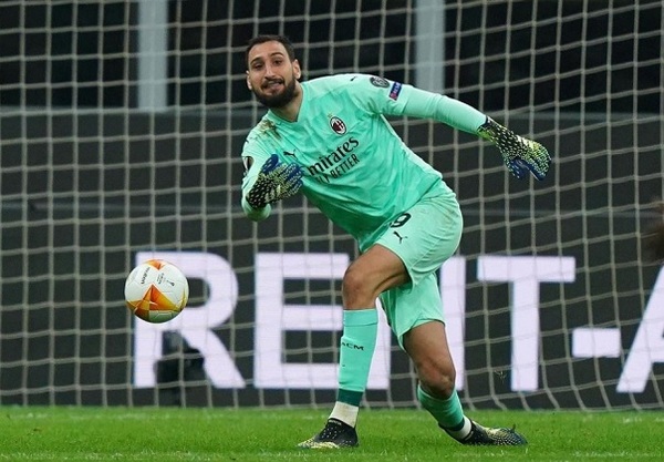 Una foto de Donnarumma indigna a los hinchas de Milan