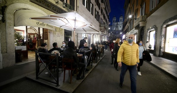 La Nación / Diputados italianos aprobaron ambicioso plan de recuperación económica