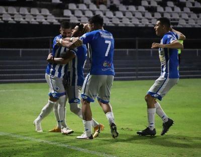 El "12" va por la cima del grupo – Prensa 5