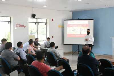 Multiviaducto de CDE: Brindan detalles sobre la obra a comerciantes de la zona