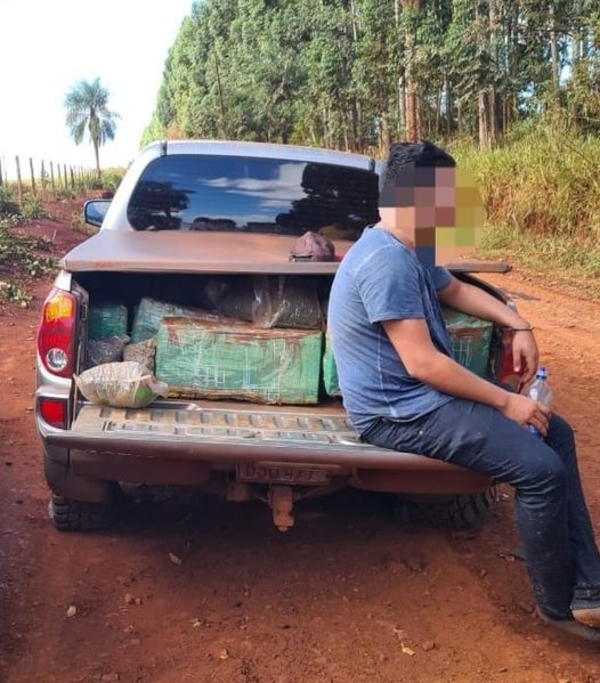 Procesan a joven detenido con más de 900 kilos de marihuana