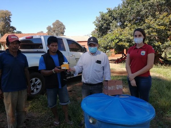 GOBERNACIÓN ENTREGA DE EQUIPO HIPOCLORADOR A LA COMUNIDAD INDÍGENA TAPYSAVY