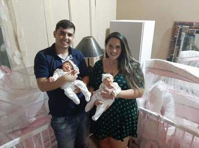 Embarazada de mellizas tuvo que parir apúrope por culpa del covid