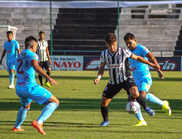 Resistencia golea de visitante, empate en Itá - Fútbol de Ascenso de Paraguay - ABC Color