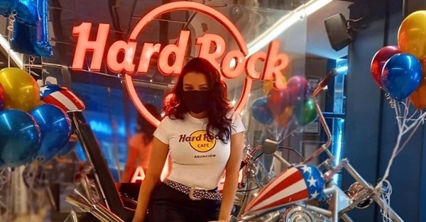 Hard Rock Cafe en peligro de una demanda de parte de cantante