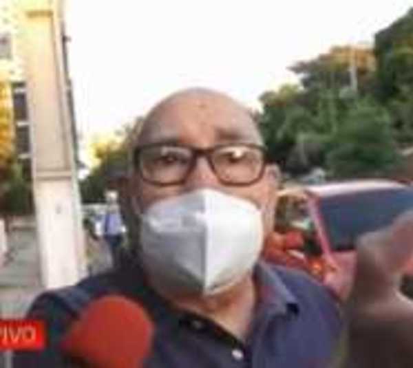 Descontento y enojo: Fueron agendados, pero no vacunados - Paraguay.com