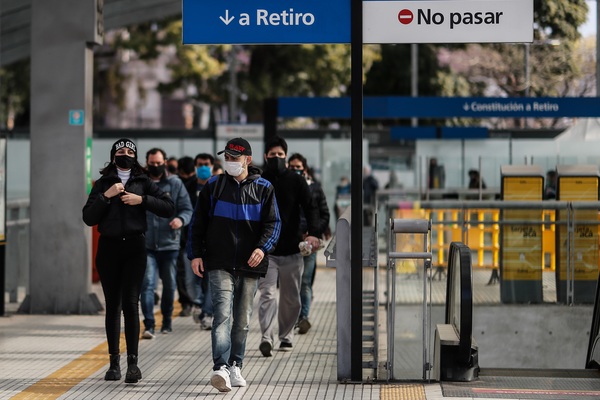 El salario mínimo en Argentina se elevará al 35 % hasta febrero de 2022 - MarketData