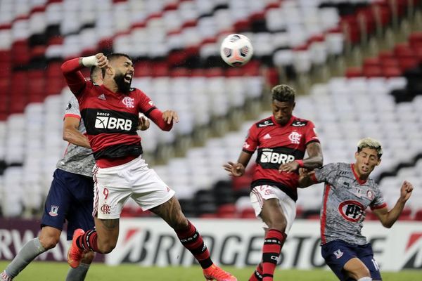 Flamengo arrolla a La Calera y sigue en punta del Grupo G - Fútbol - ABC Color