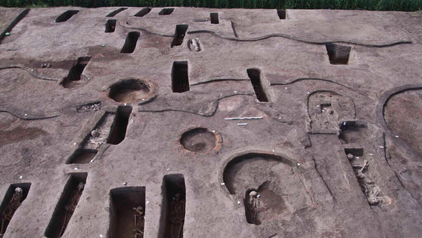 Arqueólogos egipcios desentierran 110 tumbas prehistóricas en el delta del Nilo | Ñanduti