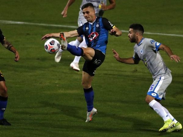 El 12 de Octubre rescata un empate ante Huachipato