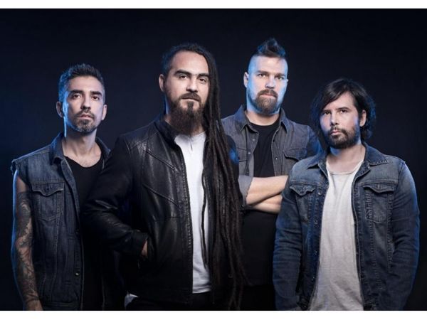 Contra viento y marea, artistas no paran de producir discos y temas