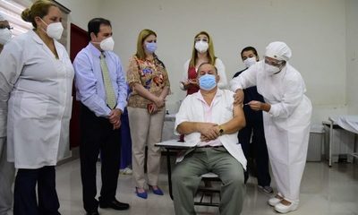 Paraguay entre los países que está más lejos de la vacunación completa a su población