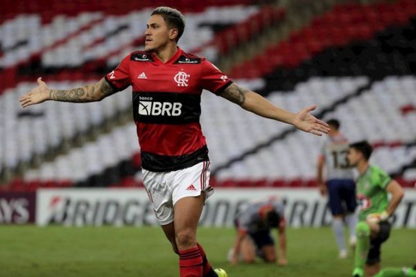 Flamengo golea y lidera el grupo G de la Copa Libertadores